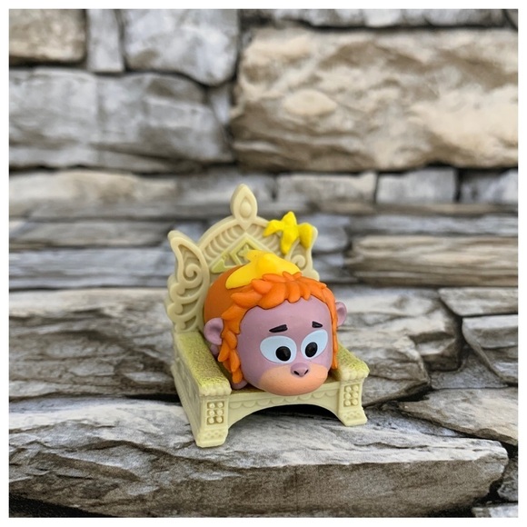 Disney Tsum King Louie Vinyl Medium Figure Throne Prop Mystery Blind Bag Doll - Picture 1 of 1